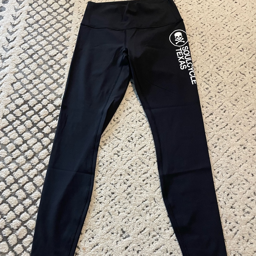 SoulCycle Texas Lululemon Wunder Under leggings